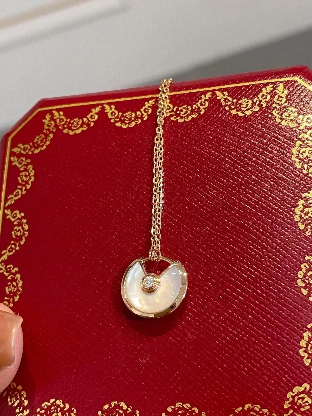 CARTIER AMULETTE ROSE GOLD MOP NECKLACE