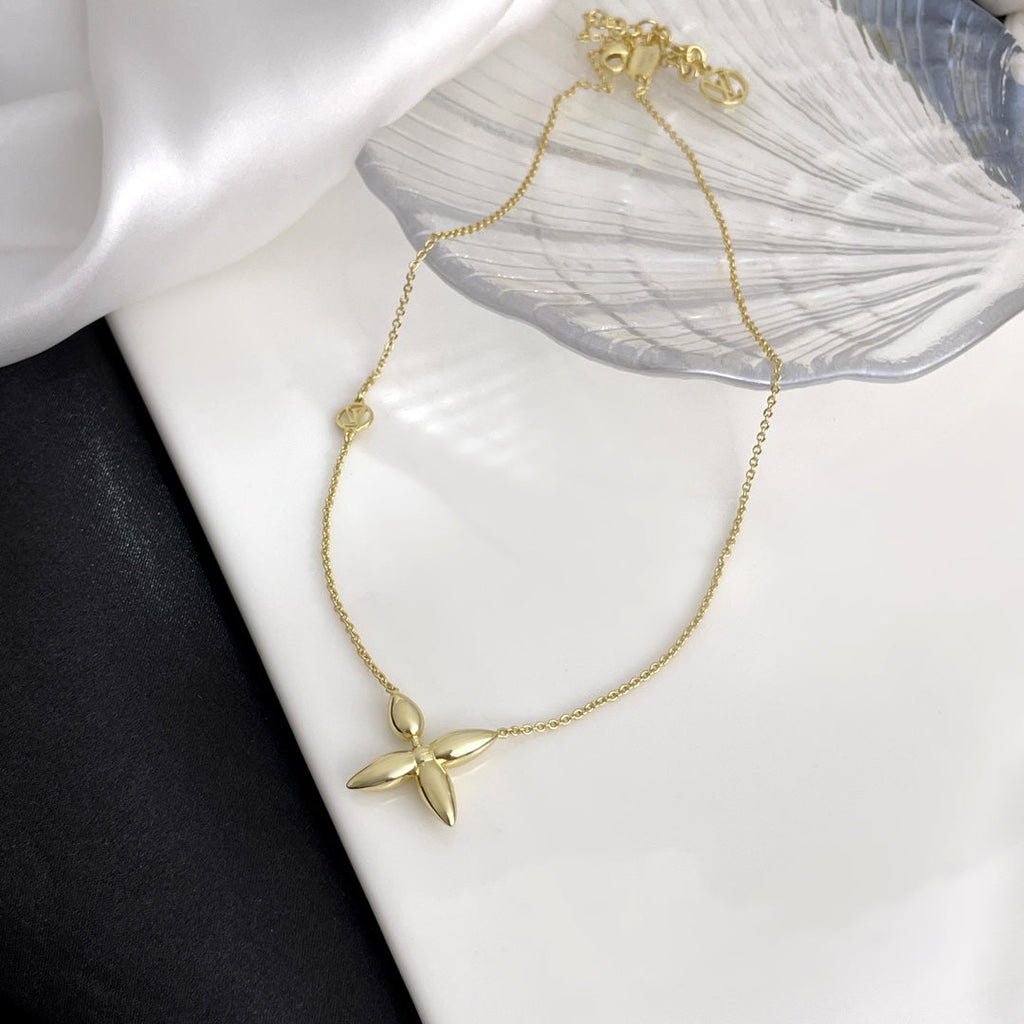 LOUIS VUITTON LOUISETTE GOLD NECKLACE