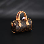louis-vuitton-speedy-25-monogram-canvas-handbag Handle