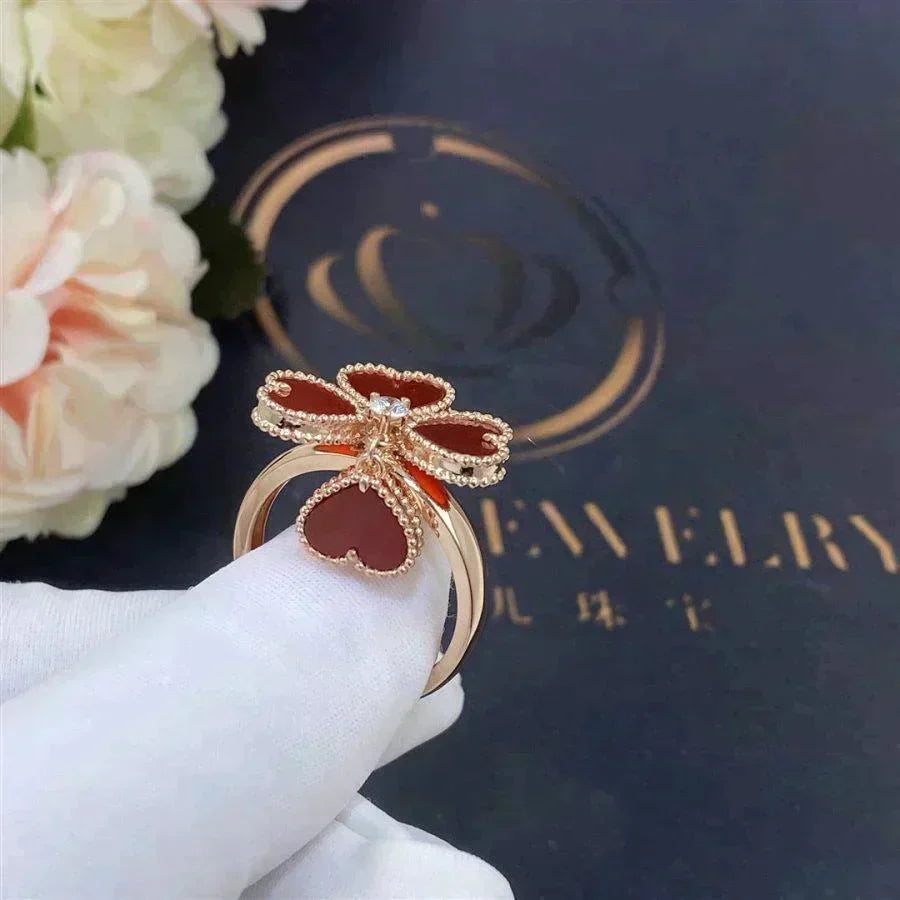 VCA SWEET CLOVER CARNELIAN RING